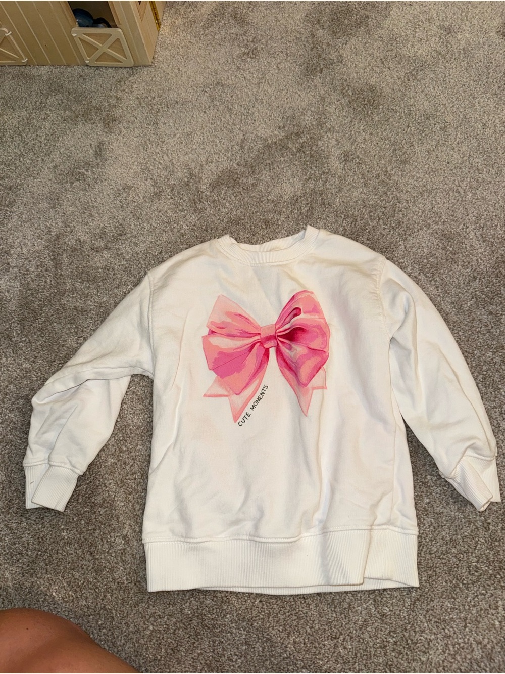 Zara White Sweatshirt with Pink Bow Print
